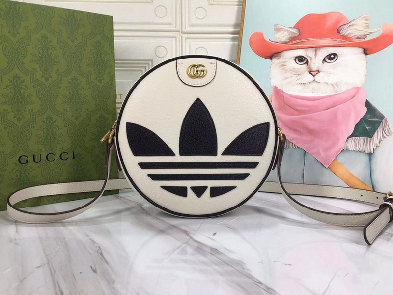 Gucci Handbags 269